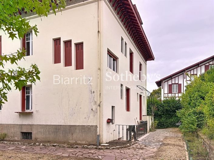 Image No.17-7 Bed House for sale