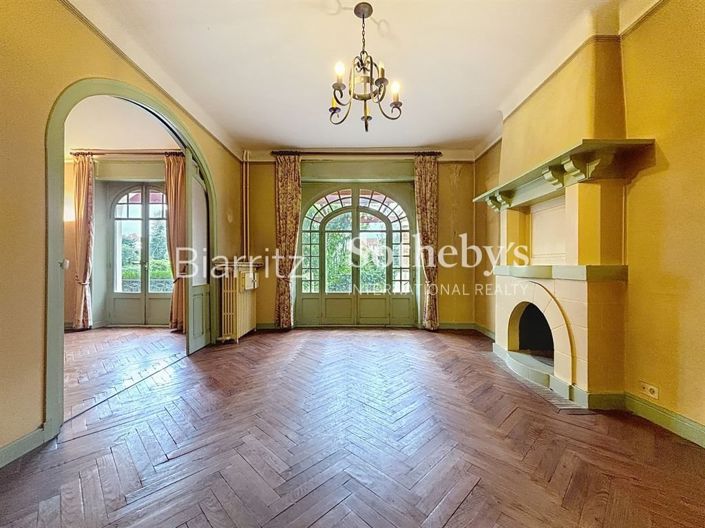 Image No.2-7 Bed House for sale