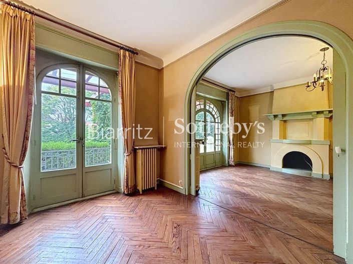 Image No.3-7 Bed House for sale