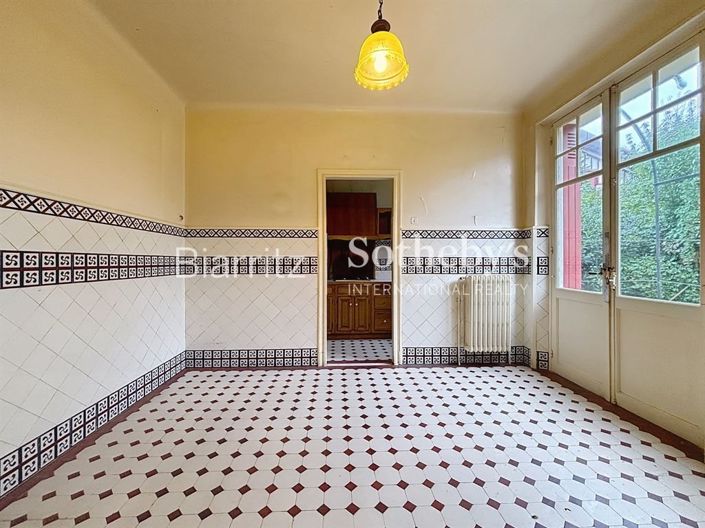 Image No.7-7 Bed House for sale