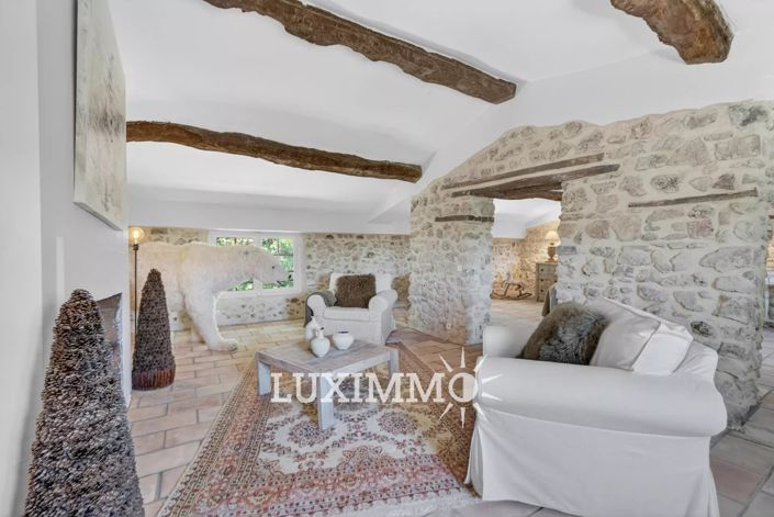 Image No.10-6 Bed House for sale