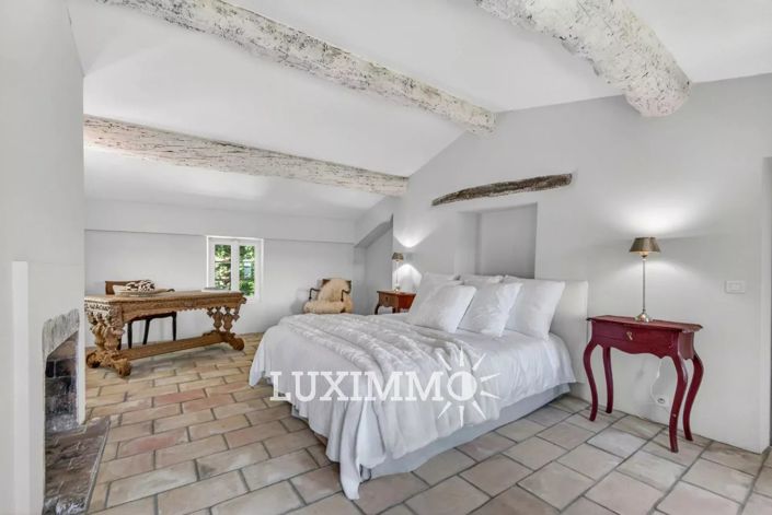 Image No.16-6 Bed House for sale