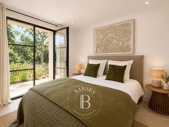 Image No.13-5 Bed House for sale