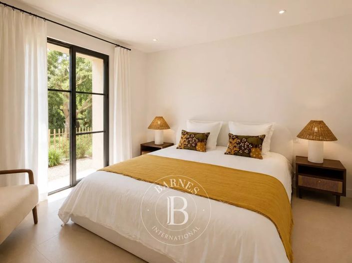 Image No.14-5 Bed House for sale