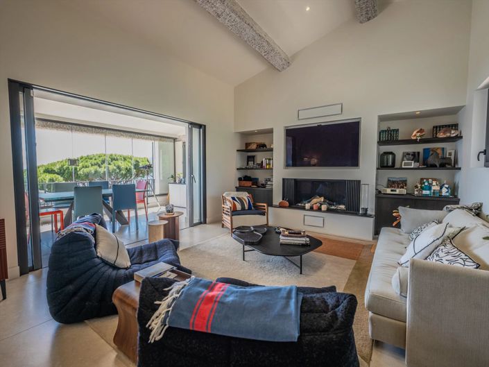 Image No.7-5 Bed House for sale
