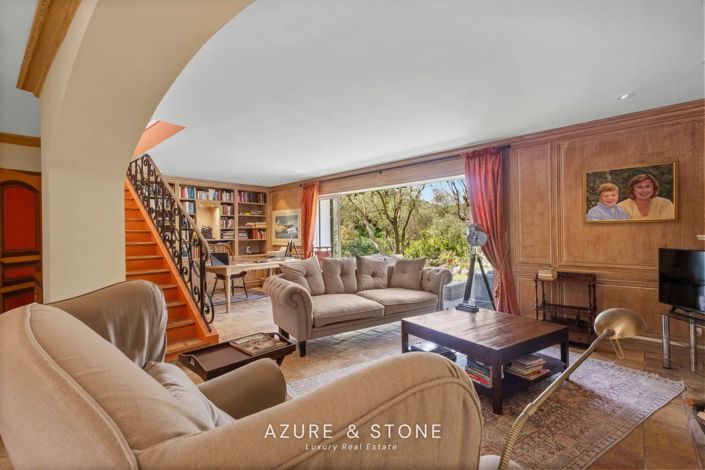 Image No.14-7 Bed House for sale