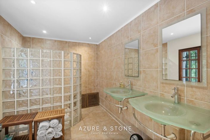 Image No.22-7 Bed House for sale