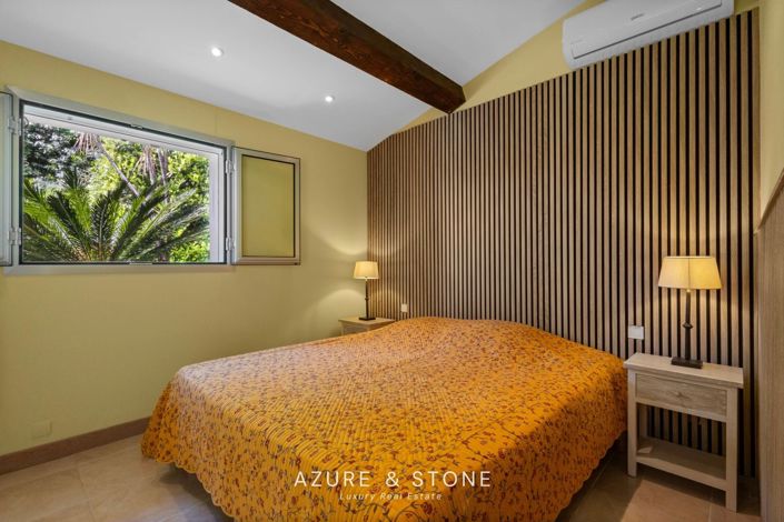Image No.25-7 Bed House for sale