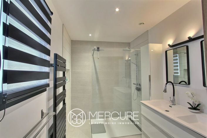 Image No.7-4 Bed House for sale
