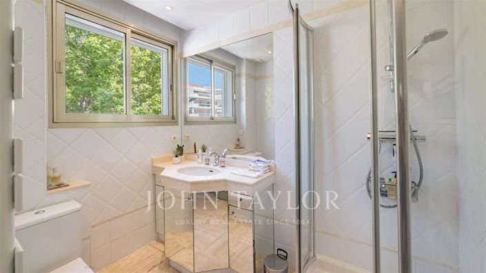 Image No.13-3 Bed Apartment for sale