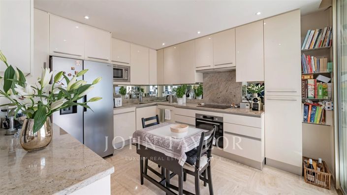 Image No.7-3 Bed Apartment for sale