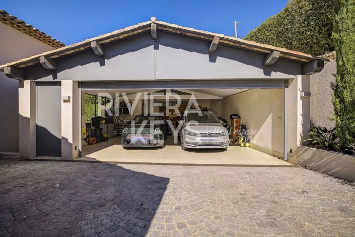 Image No.10-5 Bed House for sale