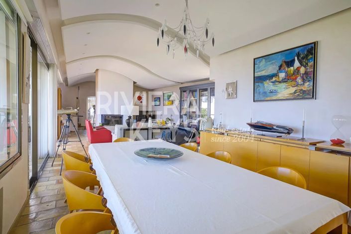 Image No.5-5 Bed House for sale