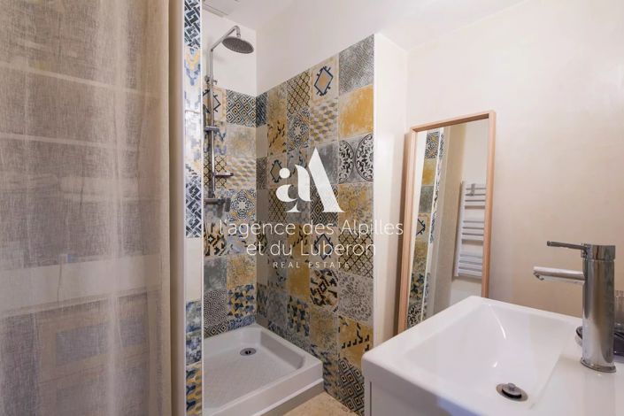 Image No.15-6 Bed House for sale