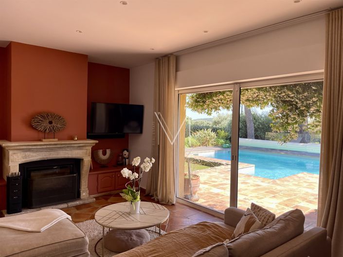 Image No.12-4 Bed House for sale