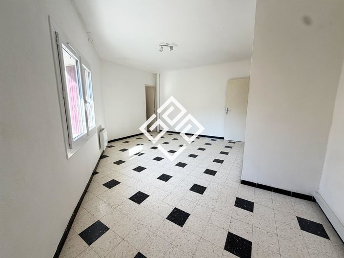 Image No.12-4 Bed House for sale