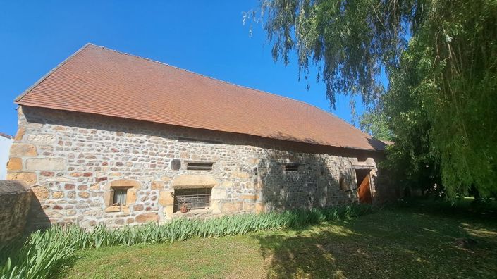 Image No.17-10 Bed House for sale