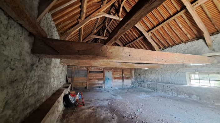 Image No.18-10 Bed House for sale