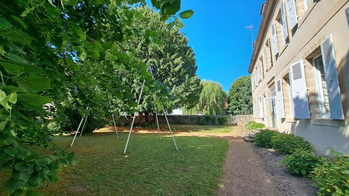 Image No.20-10 Bed House for sale