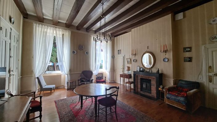 Image No.8-10 Bed House for sale