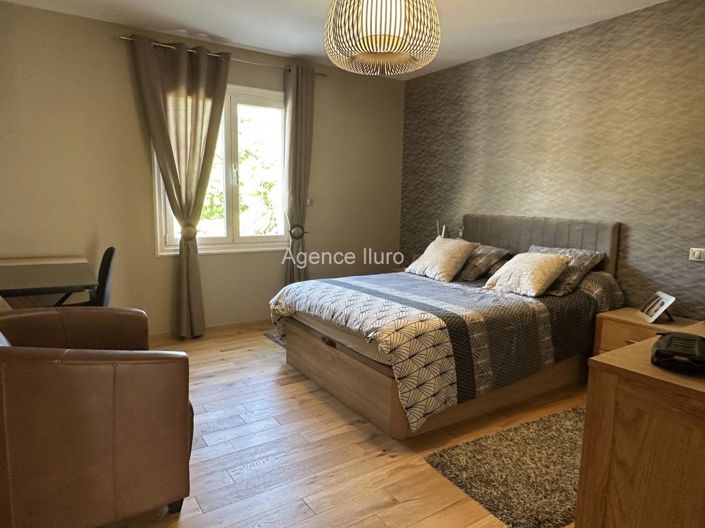 Image No.16-4 Bed House for sale
