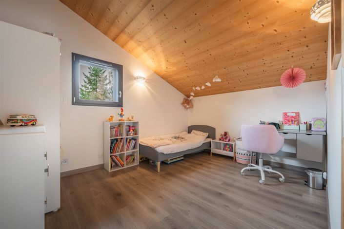 Image No.14-3 Bed House for sale