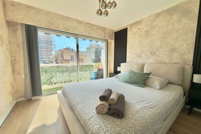 Image No.9-1 Bed Apartment for sale