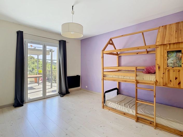 Image No.8-4 Bed Apartment for sale