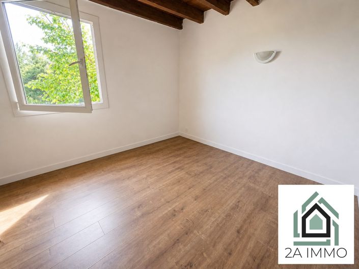 Image No.19-5 Bed House for sale