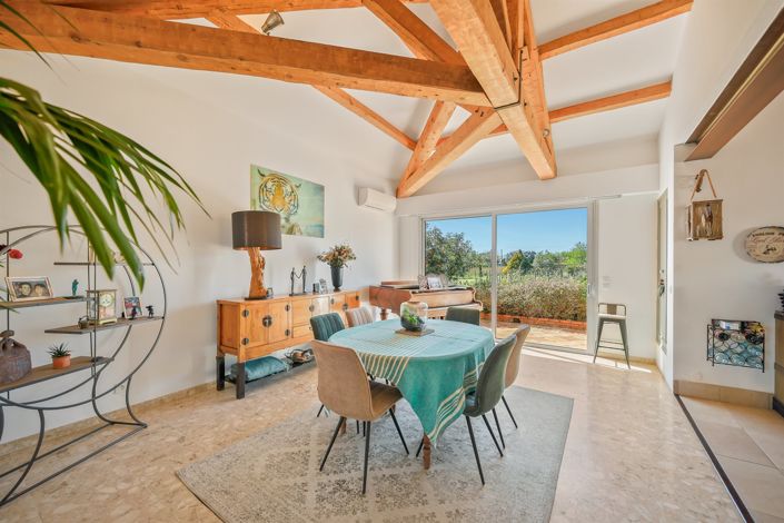Image No.7-5 Bed House for sale