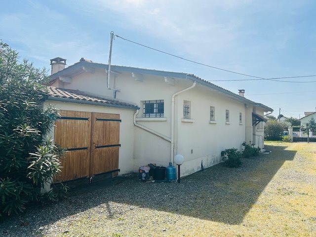 Image No.16-3 Bed House for sale