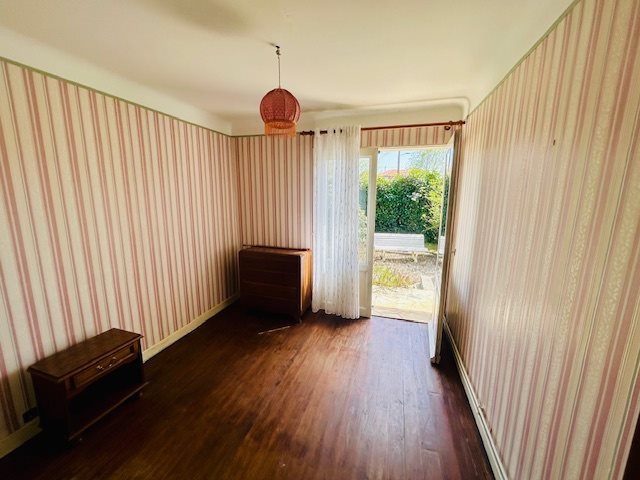 Image No.8-3 Bed House for sale