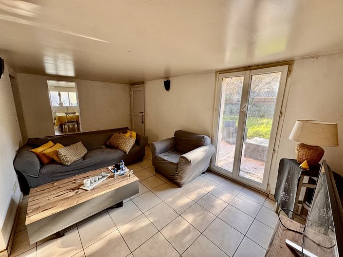 Image No.2-4 Bed House for sale