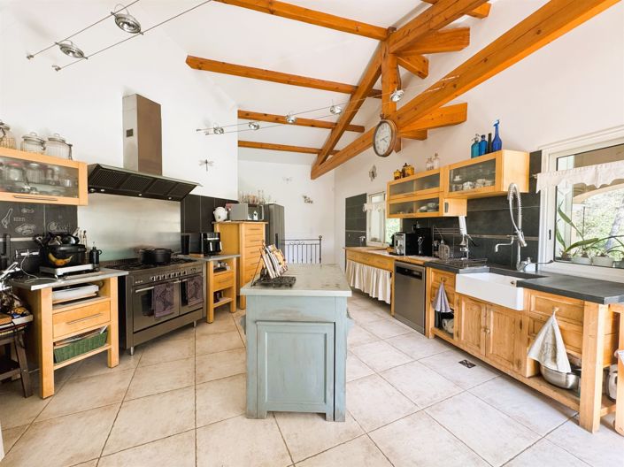 Image No.6-6 Bed House for sale