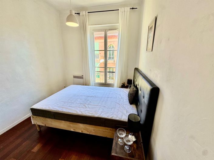 Image No.24-5 Bed House for sale