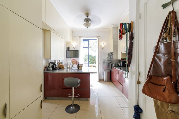 Image No.6-5 Bed House for sale
