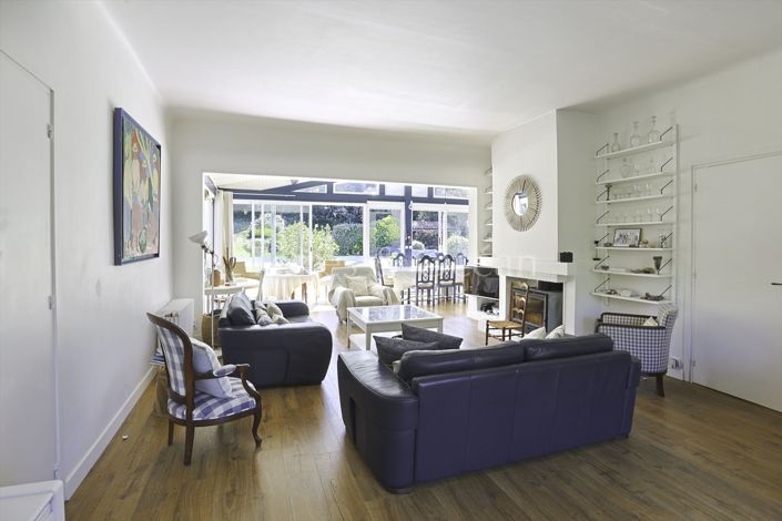 Image No.14-5 Bed House for sale