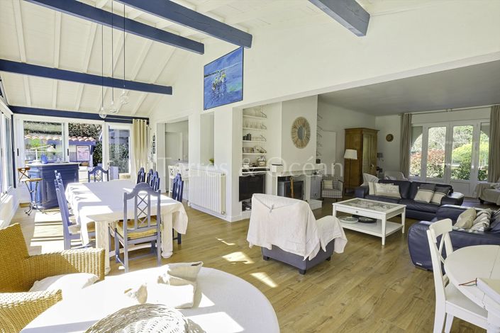 Image No.3-5 Bed House for sale