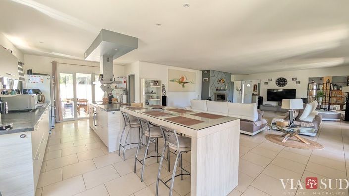Image No.6-3 Bed House for sale