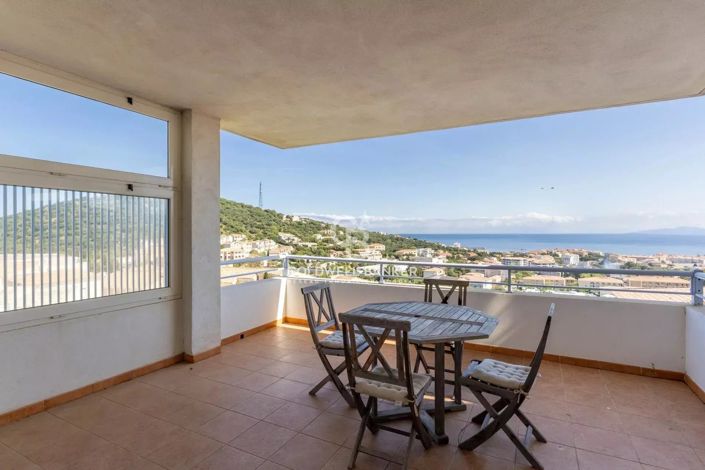 Image No.2-Appartement de 2 chambres à vendre à L'Ile-Rousse