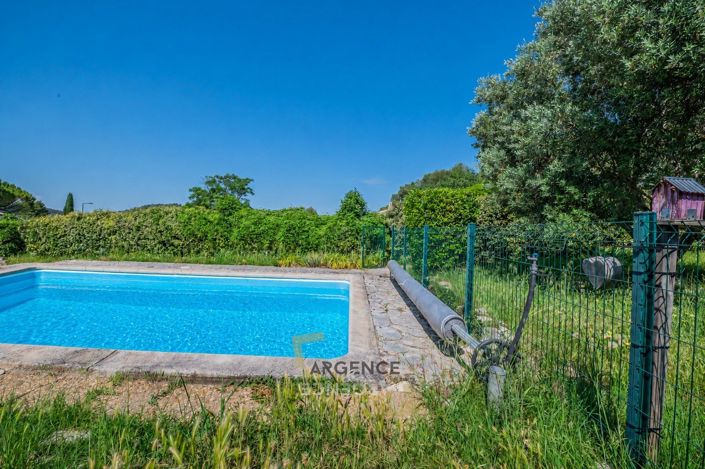 Image No.12-5 Bed House for sale