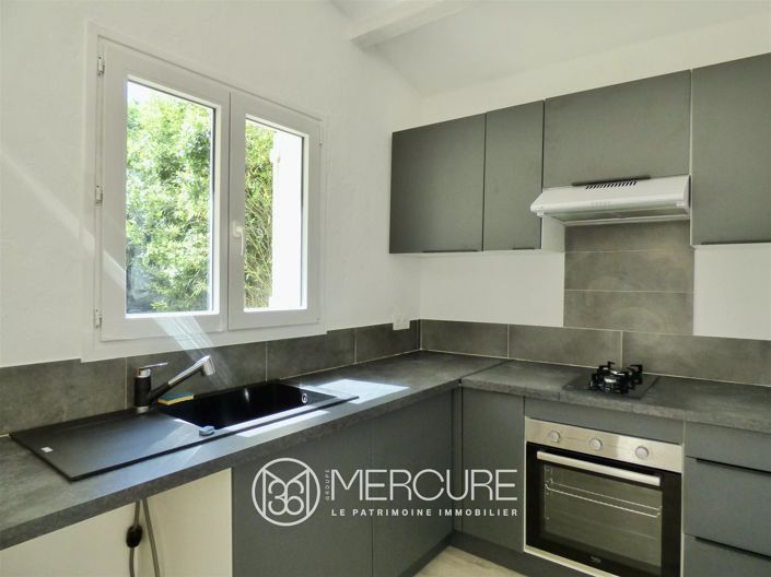 Image No.17-5 Bed House for sale