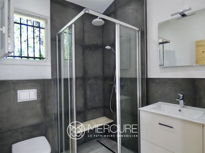 Image No.18-5 Bed House for sale