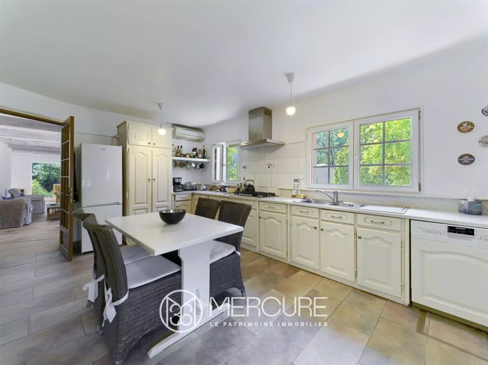 Image No.7-5 Bed House for sale