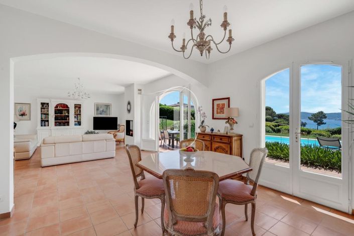 Image No.5-4 Bed House for sale