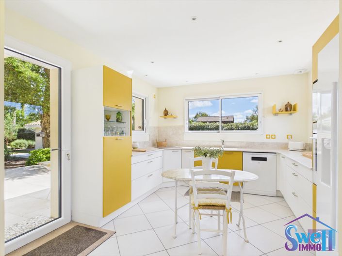 Image No.14-3 Bed House for sale