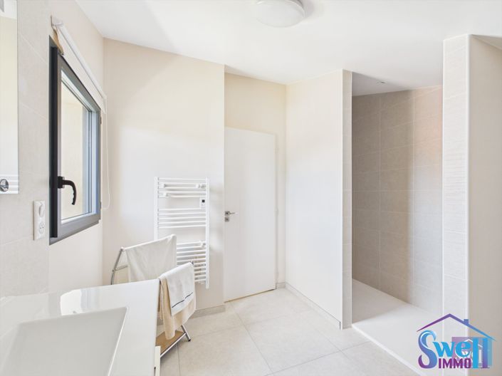 Image No.22-3 Bed House for sale