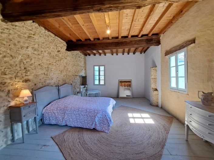 Image No.14-3 Bed House for sale