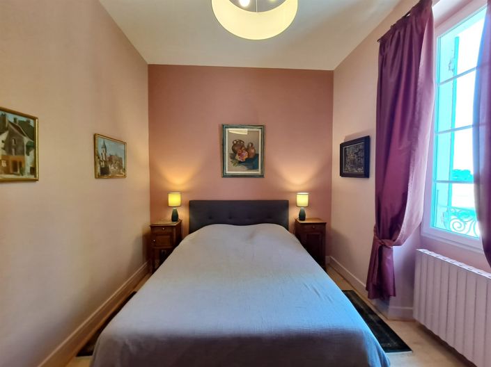 Image No.21-8 Bed Property for sale
