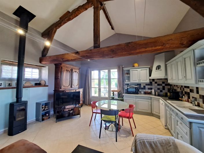 Image No.28-8 Bed Property for sale